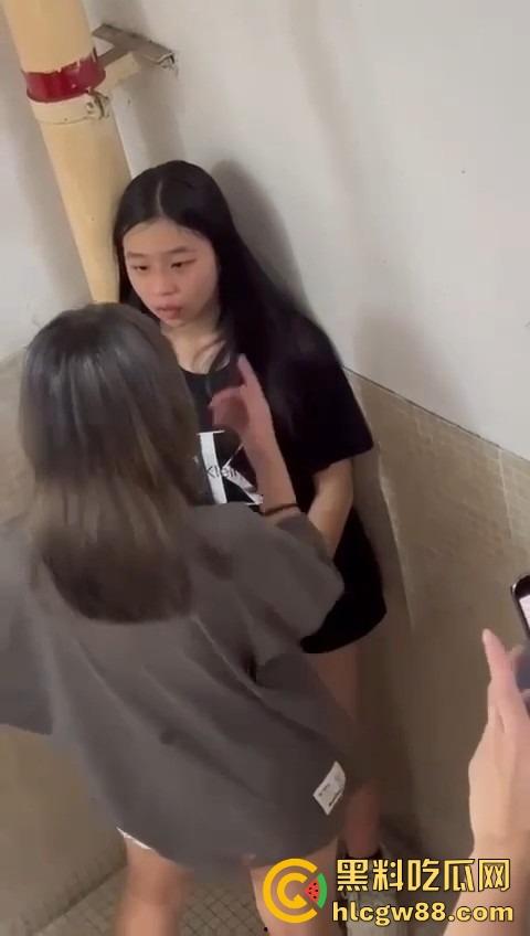 香港少女遭童党围殴，被十几人包围狂扇耳光，事隔半年才敢报警，霸凌太嚣张了吧？  第7张