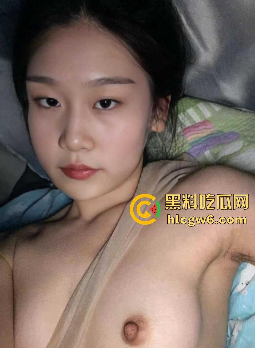 武昌工学院国教大二骚学生妹【王淇晓】裸聊约炮骗钱跑路遭曝光，蹭酒蹭吃的反差婊，嘴里喊哥哥心里骂冤种！  第23张