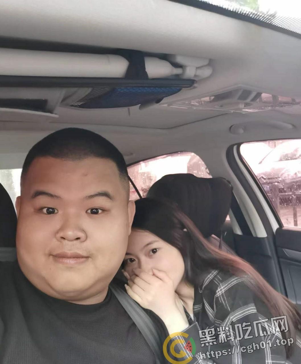 网盘泄密！大块头肥猪调教反差小萌妹 毒龙 深喉花样百出 玩得妹子快喘不过气  第1张