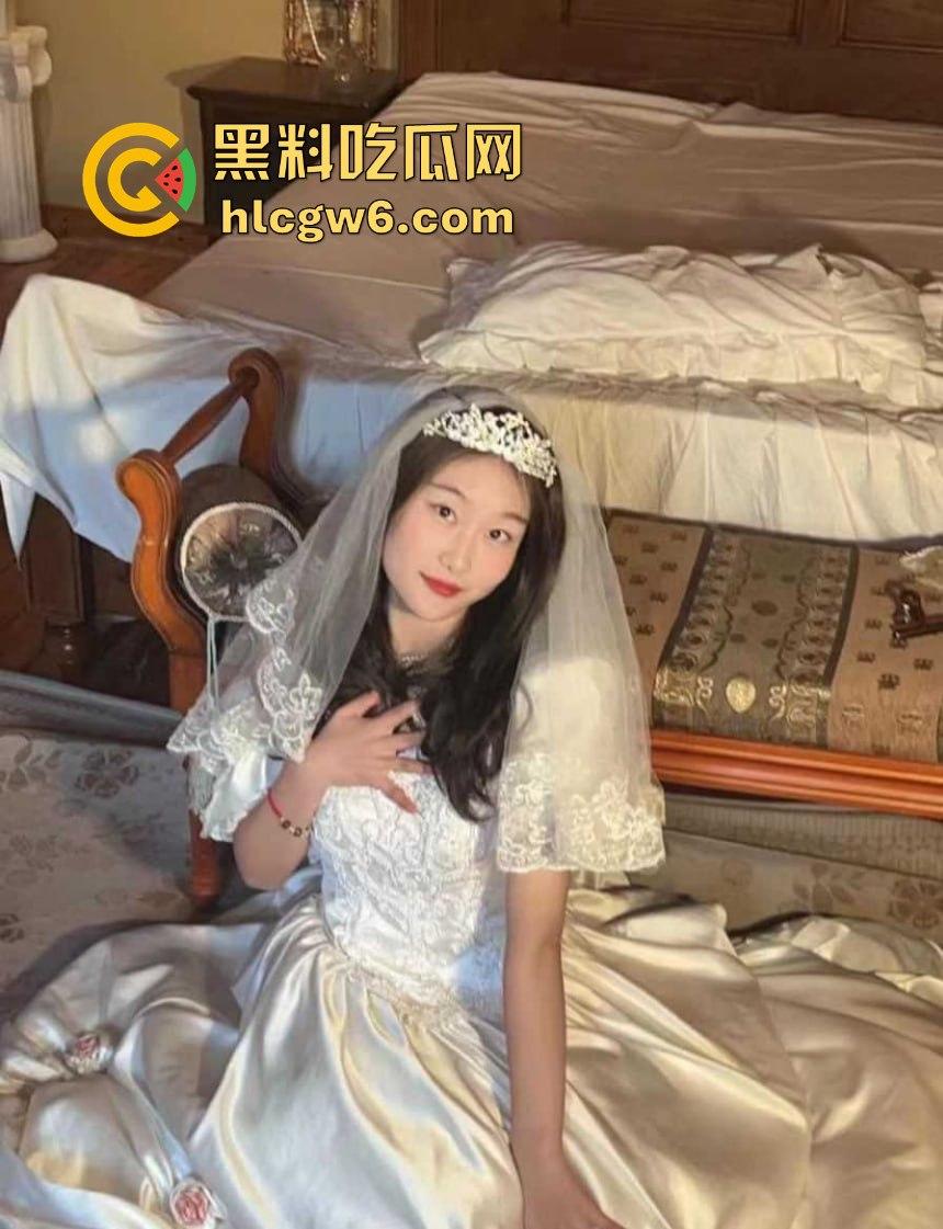 武昌工学院国教大二骚学生妹【王淇晓】裸聊约炮骗钱跑路遭曝光，蹭酒蹭吃的反差婊，嘴里喊哥哥心里骂冤种！  第24张