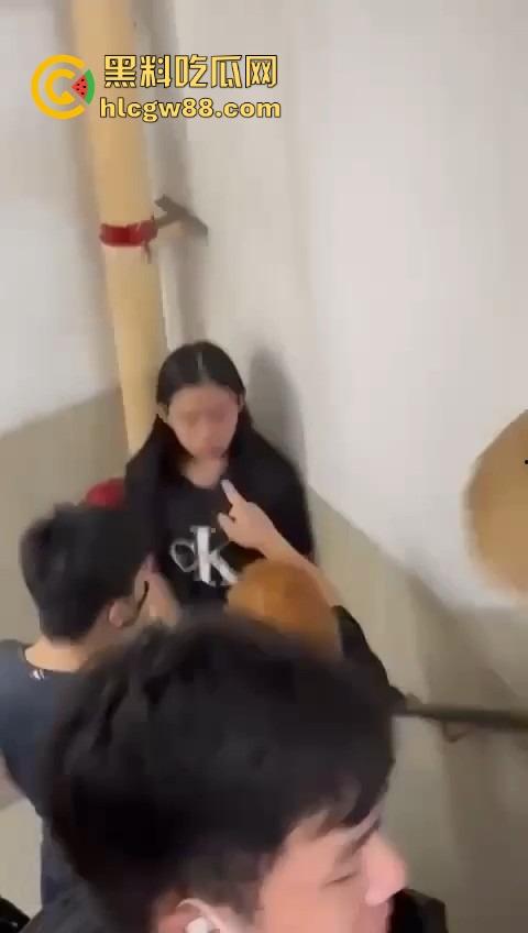 香港少女遭童党围殴，被十几人包围狂扇耳光，事隔半年才敢报警，霸凌太嚣张了吧？  第13张