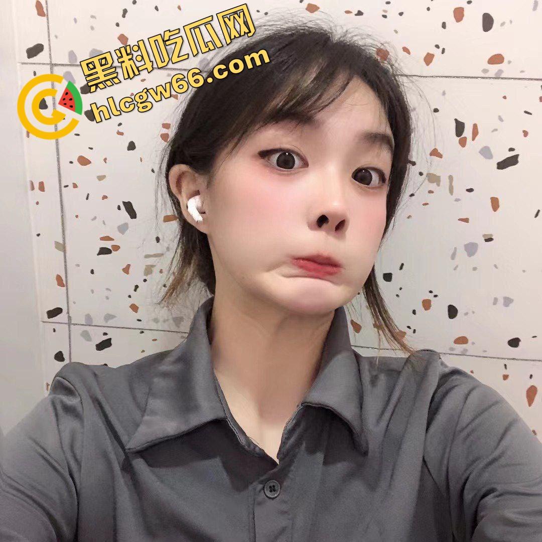 邯郸母狗『赵惠淼』穿汉服装清纯骗感情,背着男友偷肏被操上瘾,红黑开档丝袜跪舔口爆中出爽翻天! 第4张 邯郸母狗『赵惠淼』穿汉服装清纯骗感情,背着男友偷肏被操上瘾,红黑开档丝袜跪舔口爆中出爽翻天! 第4张