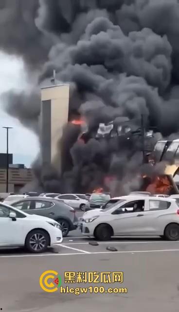 墨西哥 锡那罗亚州突发火灾，现场堪称恐怖末日快速摧毁房屋 极具吓人！  第8张