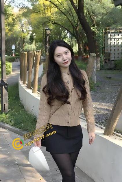 海角大神与嫂子KTV包厢激情偷欢:裸身激情接受深入调教,全裸开嗓激情交织,全程极度刺激! 第2张 海角大神与嫂子KTV包厢激情偷欢:裸身激情接受深入调教,全裸开嗓激情交织,全程极度刺激! 第2张