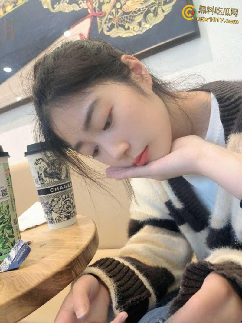 成都高颜值舞蹈老师【林渝】,难以抵抗金钱诱惑,堕落为金主性奴,胯下侍奉爆筋肉棒,口技十分了得! 第3张 成都高颜值舞蹈老师【林渝】,难以抵抗金钱诱惑,堕落为金主性奴,胯下侍奉爆筋肉棒,口技十分了得! 第3张