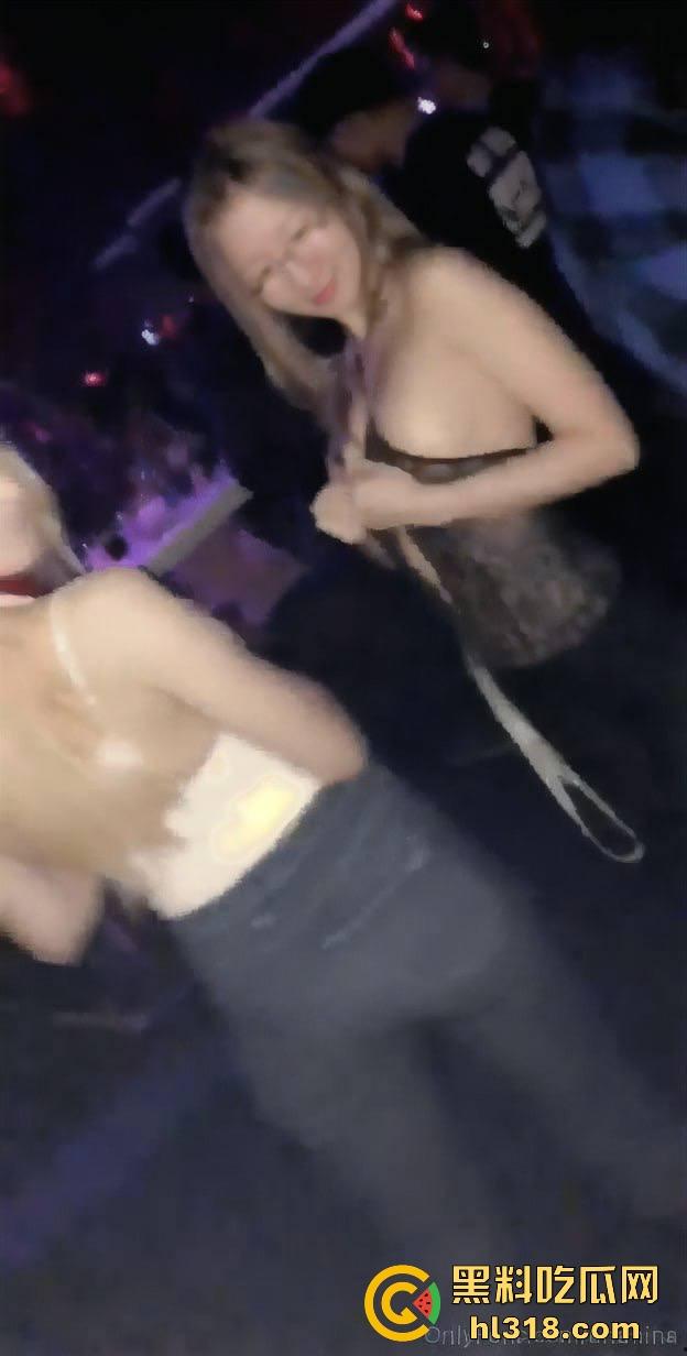 美国南加州easy girl夜店出轨黑人尼哥，被尼哥发到网上还不承认，是谁家的乖乖女又跑出来当媚黑婊了！  第10张