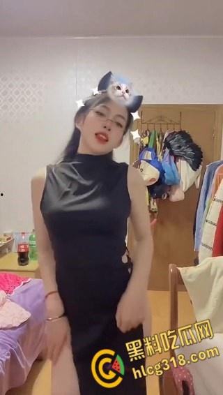 推特颜值网红【子子喜】,完美露脸脱衣裸舞, 性感美乳微毛嫩穴,福利姬中的极品 ! 第1张 推特颜值网红【子子喜】,完美露脸脱衣裸舞, 性感美乳微毛嫩穴,福利姬中的极品 ! 第1张