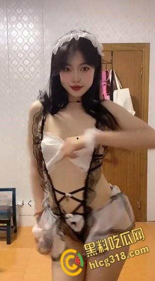 推特颜值网红【子子喜】,完美露脸脱衣裸舞, 性感美乳微毛嫩穴,福利姬中的极品 ! 第4张 推特颜值网红【子子喜】,完美露脸脱衣裸舞, 性感美乳微毛嫩穴,福利姬中的极品 ! 第4张