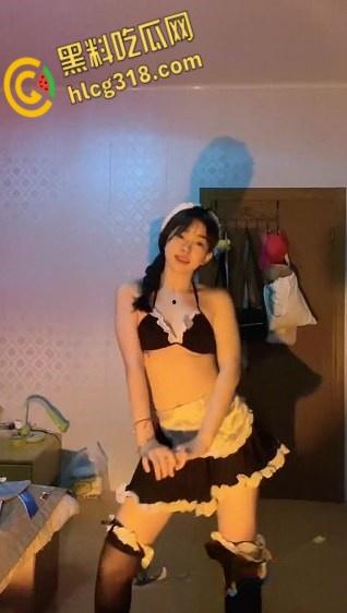 推特颜值网红【子子喜】,完美露脸脱衣裸舞, 性感美乳微毛嫩穴,福利姬中的极品 ! 第5张 推特颜值网红【子子喜】,完美露脸脱衣裸舞, 性感美乳微毛嫩穴,福利姬中的极品 ! 第5张