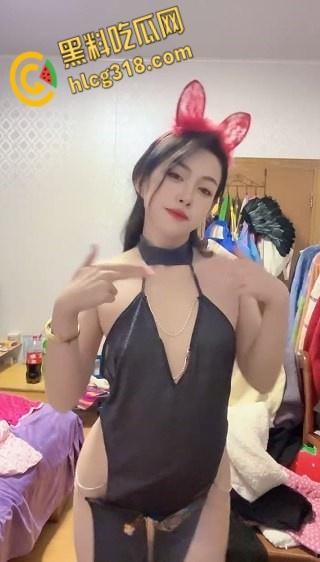 推特颜值网红【子子喜】,完美露脸脱衣裸舞, 性感美乳微毛嫩穴,福利姬中的极品 ! 第7张 推特颜值网红【子子喜】,完美露脸脱衣裸舞, 性感美乳微毛嫩穴,福利姬中的极品 ! 第7张