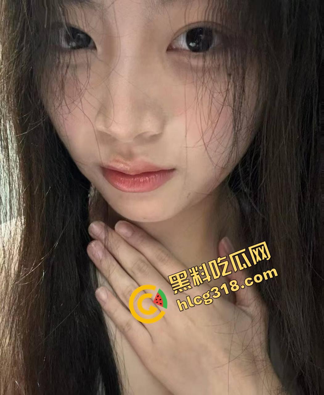 精液不能进我身体,但可以糊我丝袜上,骚母狗一边后入挨操一边叽叽喳喳跟闺蜜打电话聊天! 第4张 精液不能进我身体,但可以糊我丝袜上,骚母狗一边后入挨操一边叽叽喳喳跟闺蜜打电话聊天! 第4张