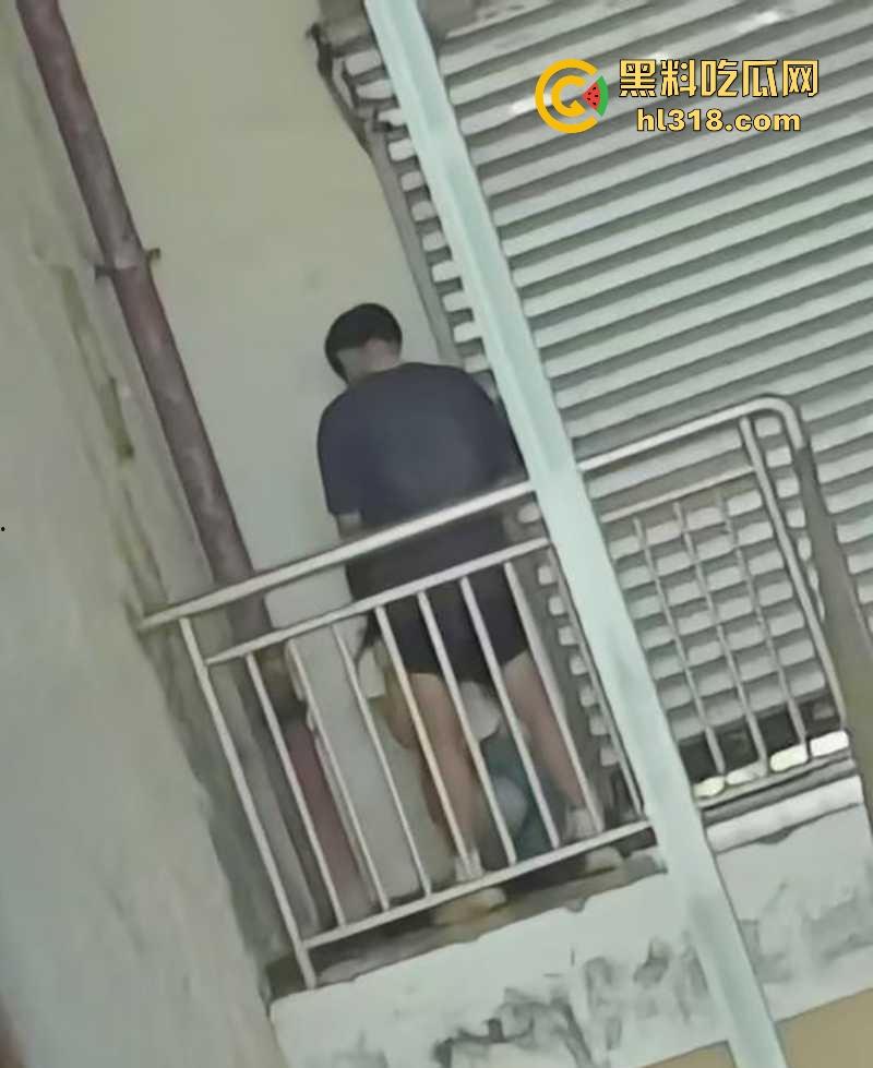 四川仁寿第二职高,小情侣楼梯间激情性爱,少女墙角舔屌被偷拍,在校园上演活春宫,刺激无比! 第8张 四川仁寿第二职高,小情侣楼梯间激情性爱,少女墙角舔屌被偷拍,在校园上演活春宫,刺激无比! 第8张