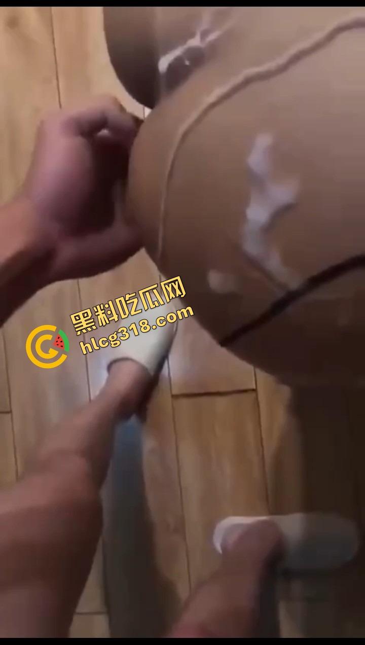 精液不能进我身体,但可以糊我丝袜上,骚母狗一边后入挨操一边叽叽喳喳跟闺蜜打电话聊天! 第12张 精液不能进我身体,但可以糊我丝袜上,骚母狗一边后入挨操一边叽叽喳喳跟闺蜜打电话聊天! 第12张