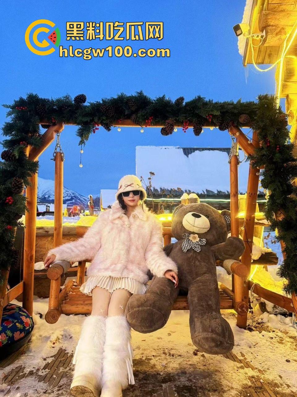 青岛熟女【薛萍】淫乱3P还群里直播!两个单男轮番上阵,骚浪程度直接封神,这谁敢娶回家啊? 第9张 青岛熟女【薛萍】淫乱3P还群里直播!两个单男轮番上阵,骚浪程度直接封神,这谁敢娶回家啊? 第9张