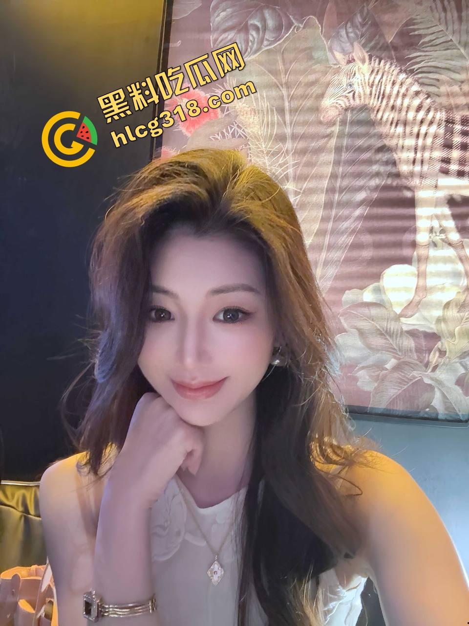 加州留学生『钱兮娜』被满身性病黑屌狂操到失魂，骚逼淫水喷泉炸裂，这么恶心鸡巴也舔得嗨，这很难评！  第4张