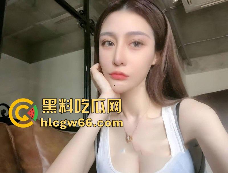 老色批你的大奶来了 高颜值巨乳美女的大尺度自慰福利视频 粉嫩的大奶像奥迪A8的车灯一样的亮眼! 第1张 老色批你的大奶来了 高颜值巨乳美女的大尺度自慰福利视频 粉嫩的大奶像奥迪A8的车灯一样的亮眼! 第1张