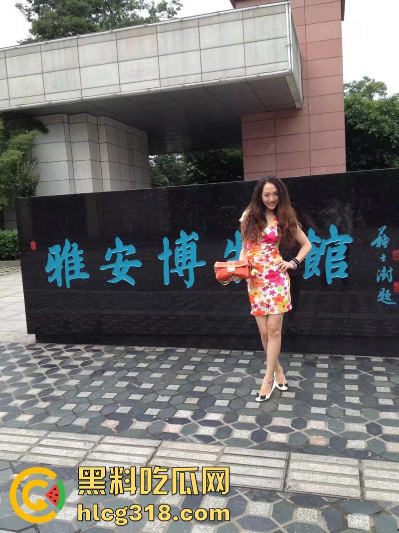 38岁长腿女明星【钟晓红】下海卖淫，身材高挑皮肤白皙人老逼嫩，没有戏拍只能沦落为金主胯下母狗！  第1张