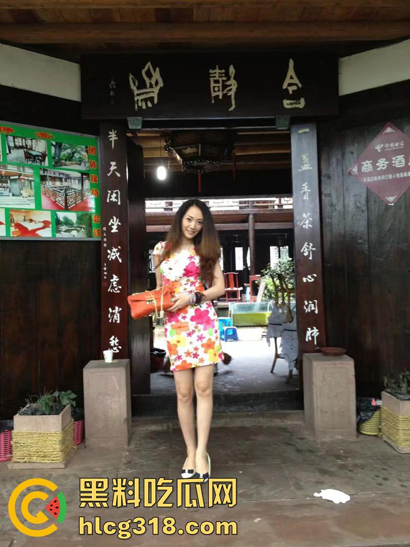 38岁长腿女明星【钟晓红】下海卖淫，身材高挑皮肤白皙人老逼嫩，没有戏拍只能沦落为金主胯下母狗！  第2张