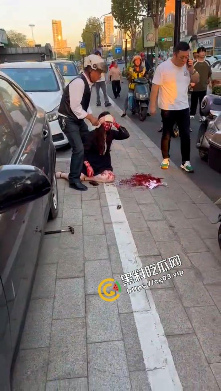 桐乡 男子因纠纷行凶 用榔头猛烈锤击美女律师头部  当场被制服 第2张