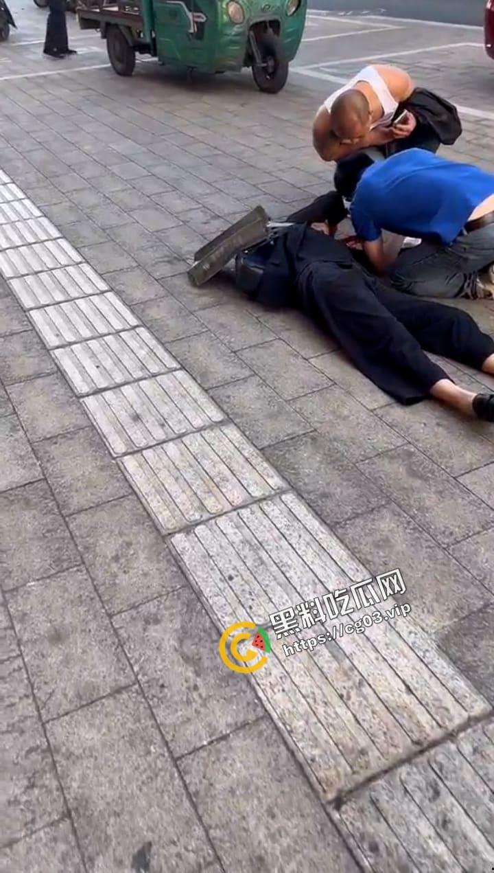 桐乡 男子因纠纷行凶 用榔头猛烈锤击美女律师头部  当场被制服 第5张