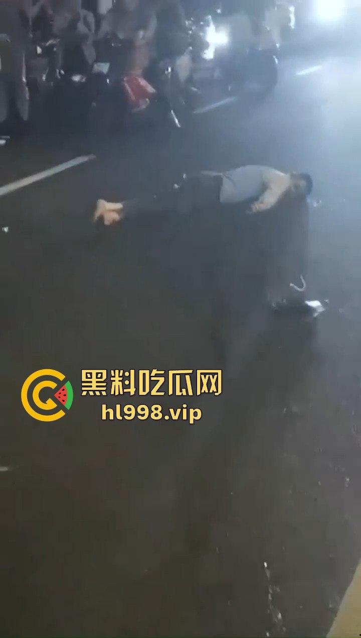 福州惊现比亚迪元怼威马,乘客嘴贱把司机吵崩溃,硬是要带人一起见阎王! 第3张 福州惊现比亚迪元怼威马,乘客嘴贱把司机吵崩溃,硬是要带人一起见阎王! 第3张