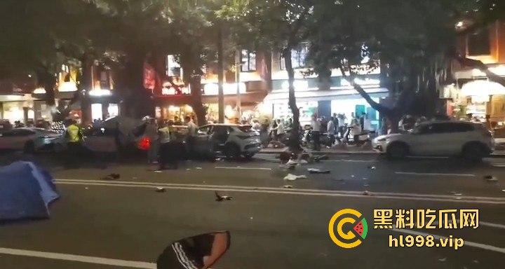 福州惊现比亚迪元怼威马,乘客嘴贱把司机吵崩溃,硬是要带人一起见阎王! 第4张 福州惊现比亚迪元怼威马,乘客嘴贱把司机吵崩溃,硬是要带人一起见阎王! 第4张