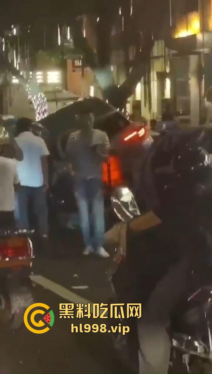 福州惊现比亚迪元怼威马,乘客嘴贱把司机吵崩溃,硬是要带人一起见阎王! 第6张 福州惊现比亚迪元怼威马,乘客嘴贱把司机吵崩溃,硬是要带人一起见阎王! 第6张