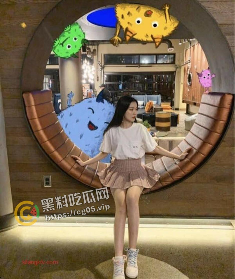 瓜友投稿！连续洗头一年拿下楼下洗头房小妹 刚刚成年 娇嫩多汁 摸一下水就出来了  第2张