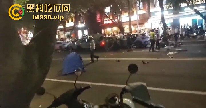 福州惊现比亚迪元怼威马,乘客嘴贱把司机吵崩溃,硬是要带人一起见阎王! 第10张 福州惊现比亚迪元怼威马,乘客嘴贱把司机吵崩溃,硬是要带人一起见阎王! 第10张