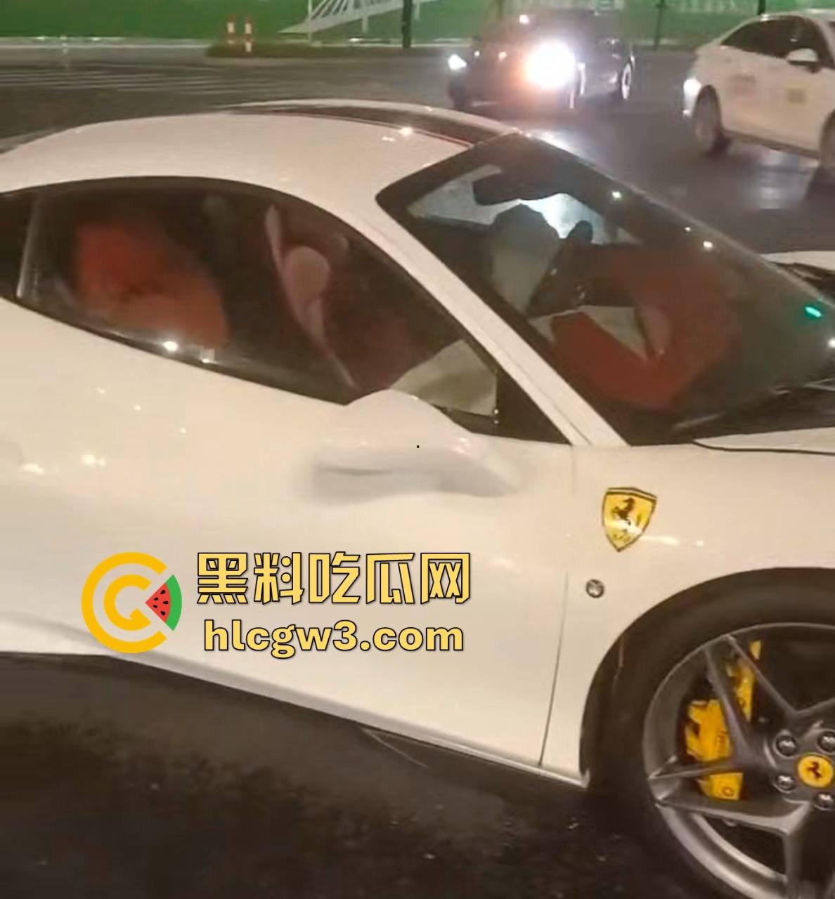 嘉兴海盐百货门口突发车祸！法拉利与斯柯达激烈碰撞，气囊齐爆损失惨重，维修账单成谜！  第5张