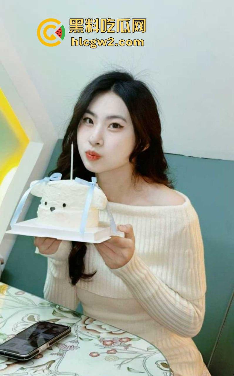 安徽亳州职院05年小母狗骚货『倪书函』露逼照疯传 拍全裸骚照把骚穴拍成艺术品 骚穴直接摆给你看! 第1张 安徽亳州职院05年小母狗骚货『倪书函』露逼照疯传 拍全裸骚照把骚穴拍成艺术品 骚穴直接摆给你看! 第1张