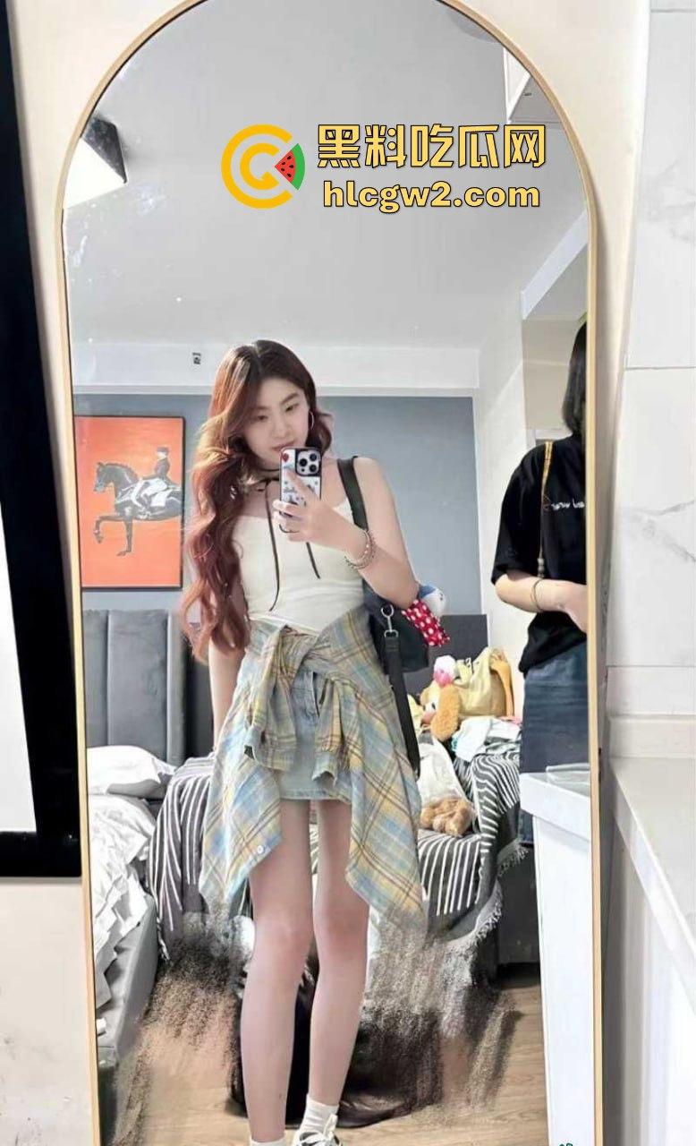 安徽亳州职院05年小母狗骚货『倪书函』露逼照疯传 拍全裸骚照把骚穴拍成艺术品 骚穴直接摆给你看! 第9张 安徽亳州职院05年小母狗骚货『倪书函』露逼照疯传 拍全裸骚照把骚穴拍成艺术品 骚穴直接摆给你看! 第9张