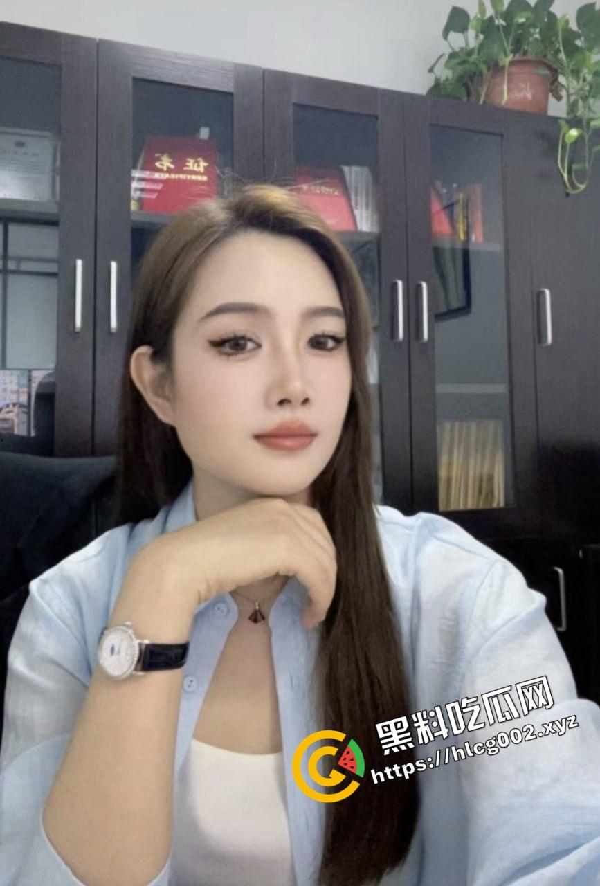 成都律所美女律师『于情霞』两边通吃被人抓住把柄 遭受害人强开屁眼 淫叫不断！  第1张