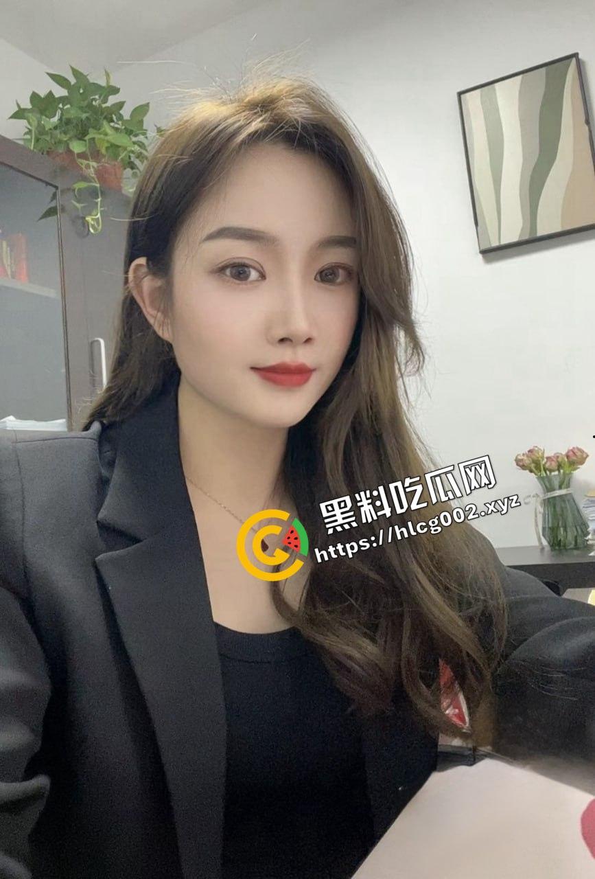 成都律所美女律师『于情霞』两边通吃被人抓住把柄 遭受害人强开屁眼 淫叫不断！  第2张