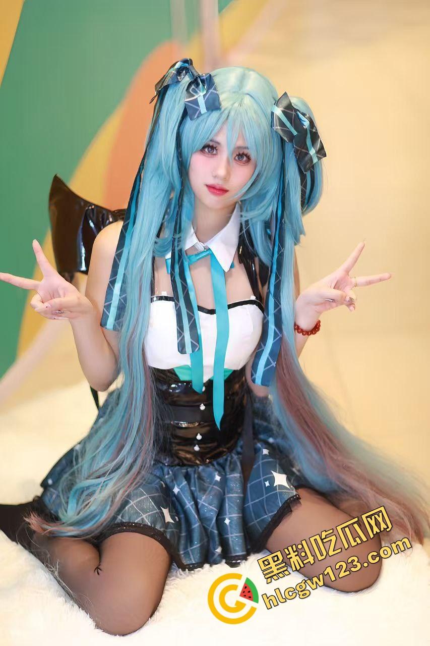 保时捷最佳宣传片！大奶妹子全裸趴身上口爆，80码高速路上舔到精尽人亡，绝世口技嗦声盖过发动机！  第5张