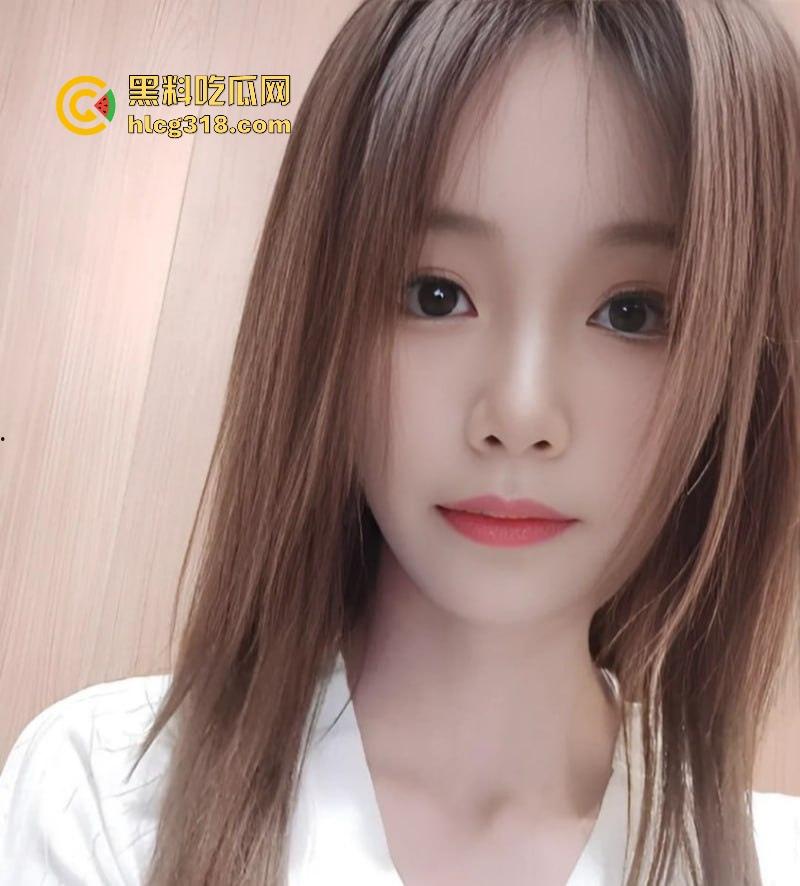 重庆高颜值美女【齐娇琪】极品尤物私拍流出，极品反差御姐露脸口交，性感身材粉嫩乳头骚穴惹火撩人！  第2张