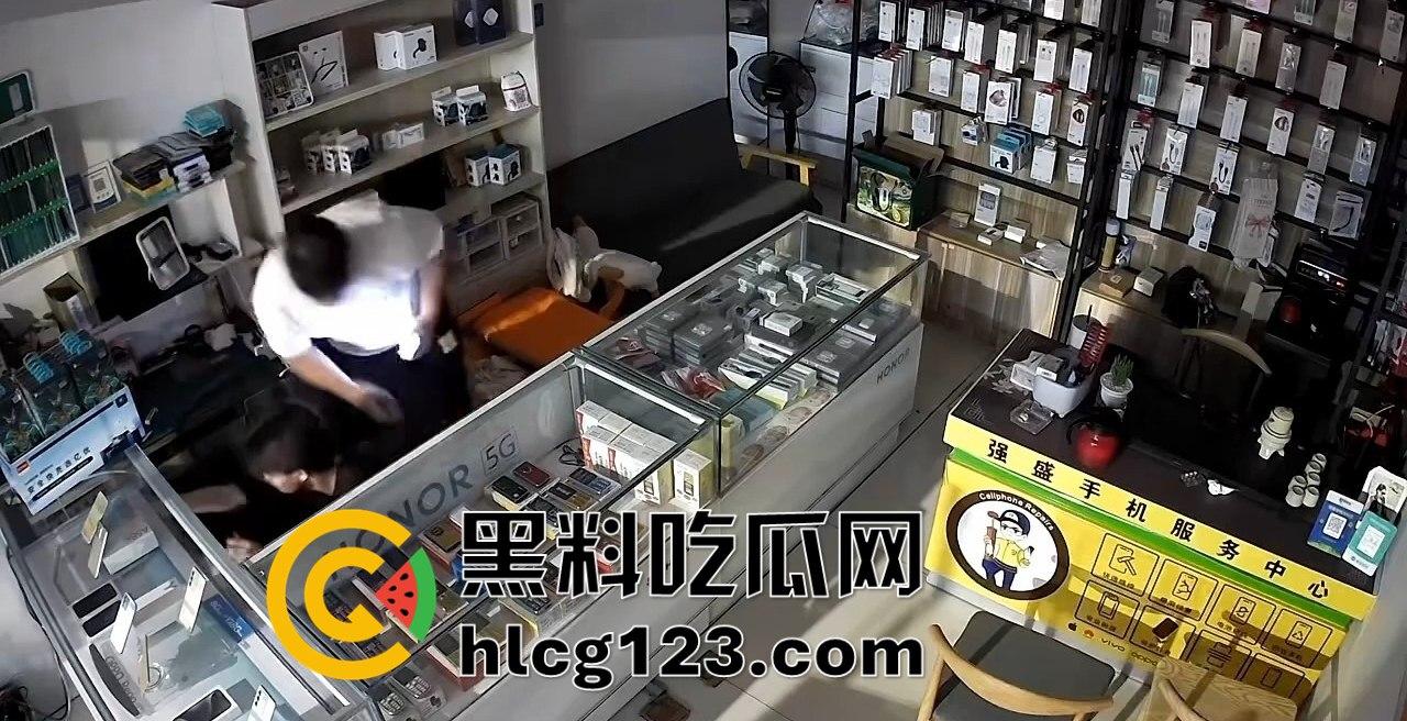 东阳三小伙暴力砸门偷手机,骑共享单车逃跑,结果第二天喜提14天免费饭! 第2张 东阳三小伙暴力砸门偷手机,骑共享单车逃跑,结果第二天喜提14天免费饭! 第2张