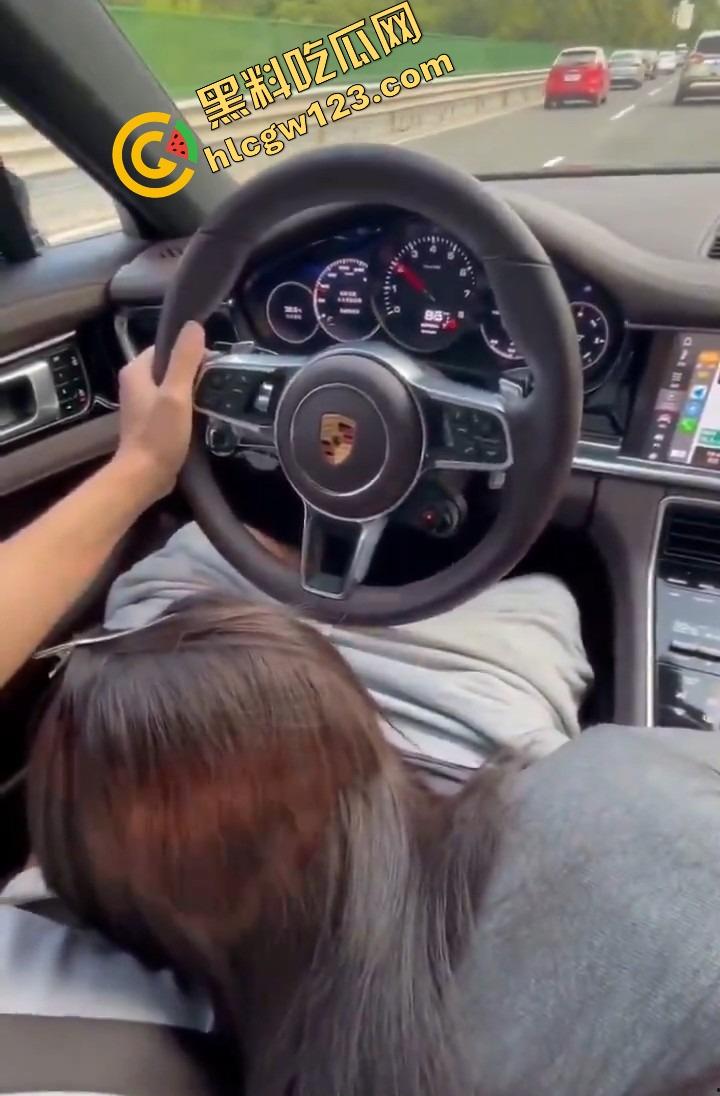 保时捷最佳宣传片！大奶妹子全裸趴身上口爆，80码高速路上舔到精尽人亡，绝世口技嗦声盖过发动机！  第14张