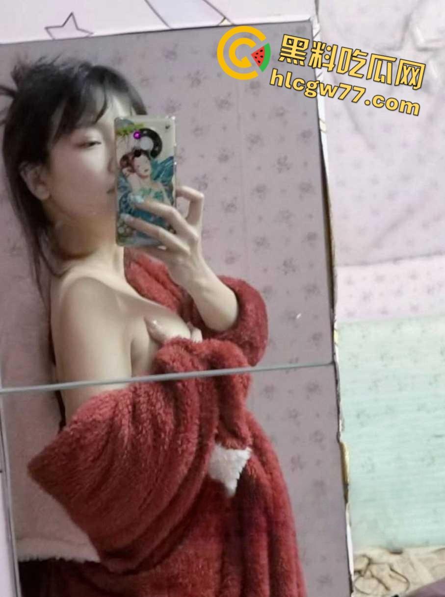 重庆工商大学经济学院女大学生【沈琪】平时就是衣服富贵千金模样 原来是给人当小三视频被曝光！  第5张