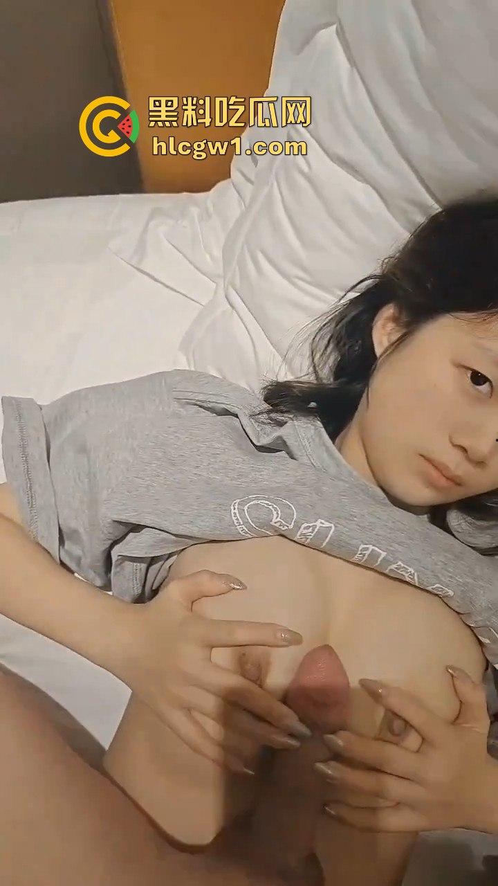 独家爆料山西大同嫩妹【陈婷婷】，一顿麻辣烫直接带回酒店吃鸡玩乳交，这种清纯骚货少见啊！  第8张