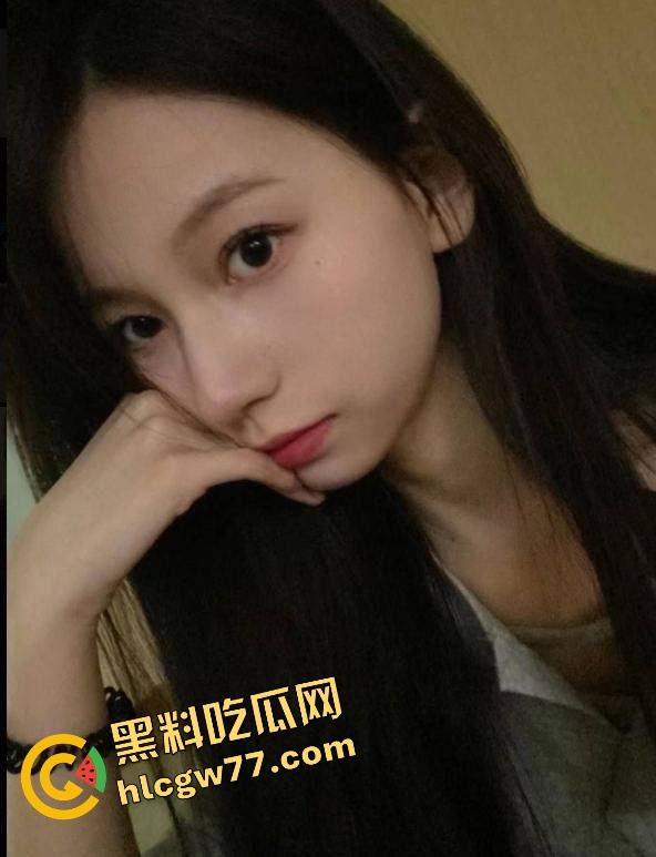 太原酒店约炮淫乱小母狗主动喊上门，撕破黑丝爆操后入，叫得像发情发疯一样快来让姐姐吃鸡！  第2张