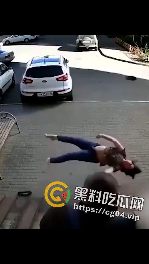 慎点！跳楼 最惨的方式 活下来生不如死  死了 死无全尸 珍惜生命（四） 第2张