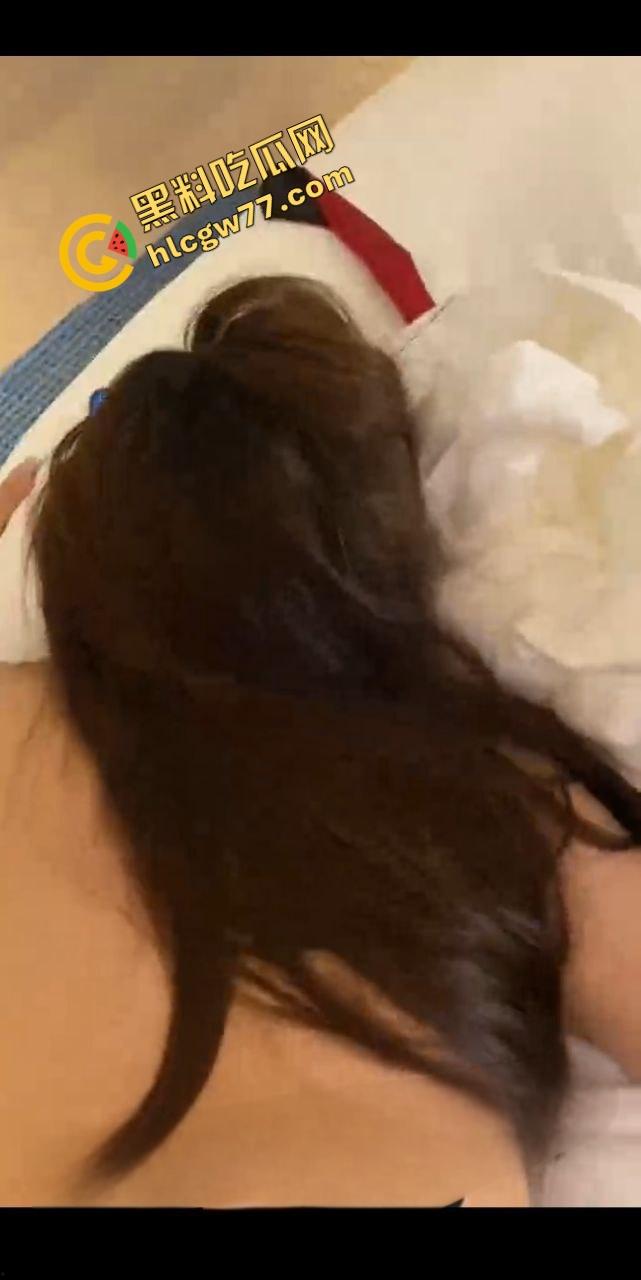 网友投稿聊了俩月终于约上极品少妇，结果床上骚得开口叫爸爸，老哥爆操根本刹不住！  第7张