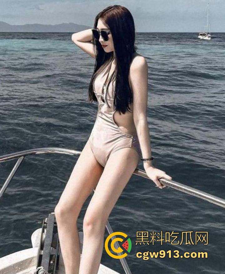 武汉师范学院【吴芊萤】表面上清纯得像朵白莲花，私下里她是超级骚货，性技高超得让男友欲仙欲死！  第1张