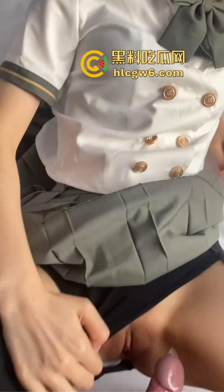 天津精神小妹【孙琪琪】按月包养服务，4K价格体验8次，情趣丝袜搭配角色扮演，这骚妹子把代入感拿捏得死死的！  第4张