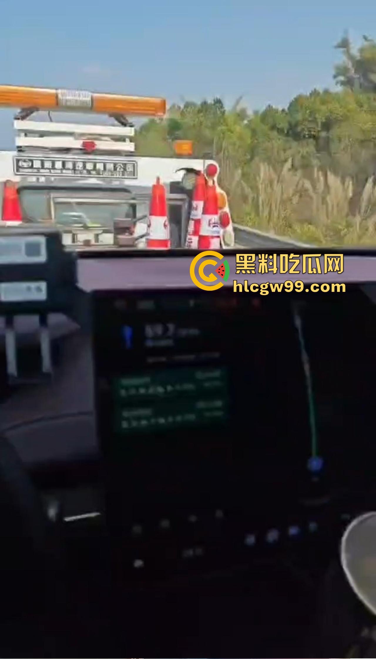 佛山小米SU7车主遇到修车店狠人大爷为挣补胎费，竟然故意划胎作案，哨兵模式全程实锤，缺德到家了！  第11张