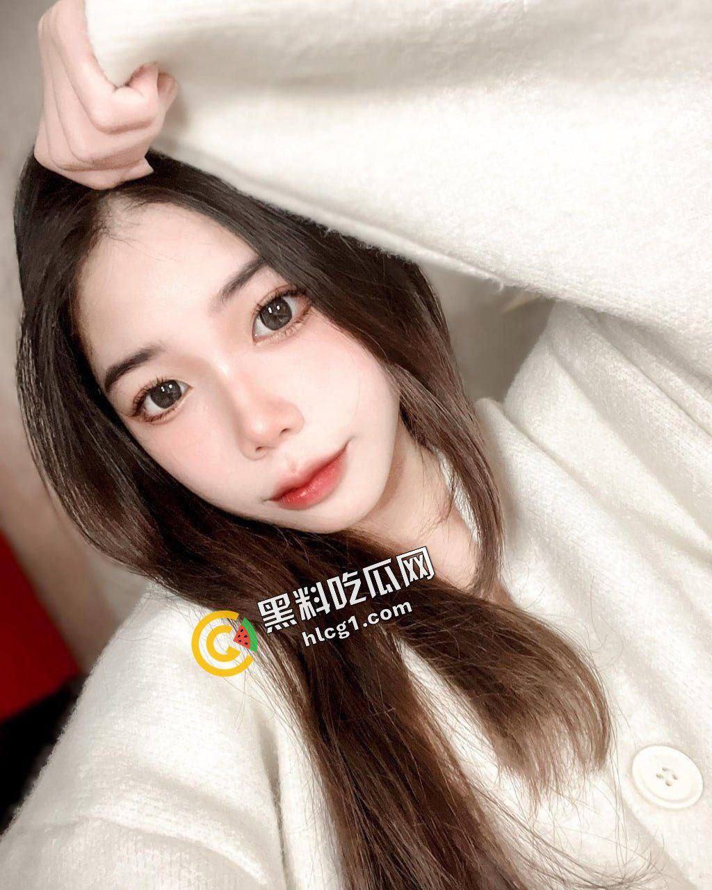 武汉职业学院大专妹『周晶晶』清纯又飒爽的御姐嫩妹 一毕业就献殷勤 找大哥包养 调教口交私拍流出  第1张