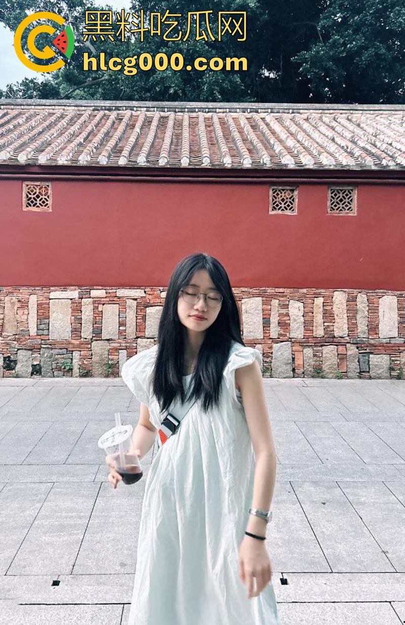 青岛港湾职业技术学院【李琦杉】，表演艺术专业母狗，为了买包和奢侈品，被富哥包养各种调教！  第1张