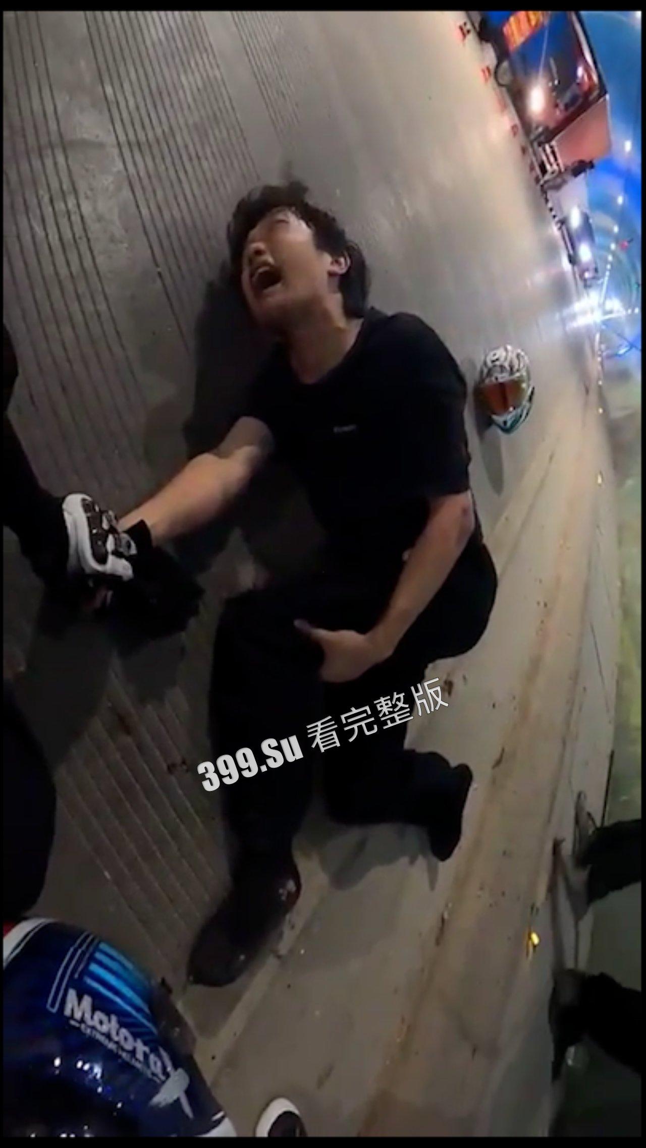 车祸现场  最近骑士们的运气可不太好，摩托车可遭老罪了 第1张