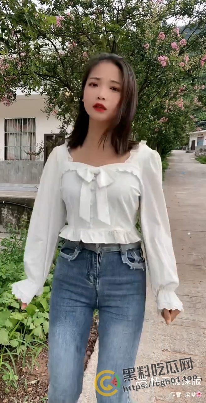 快手泄密！38W粉云南网红【柔情私拍】云南精神小妹的特种风情 榜一大哥花了几十万才看到的视觉盛宴  第3张